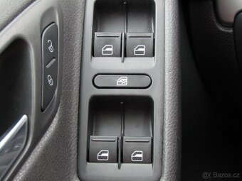 Volkswagen Golf 1.6 TDi , 77 kW nafta, 2009 - 9