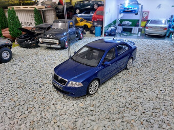 model auta Škoda Octavia RS TFSi 2006 Otto mobile 1:18 - 9