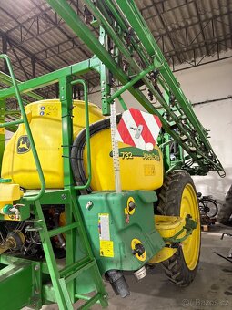 Prodam postrikovac John Deere 732 - 9
