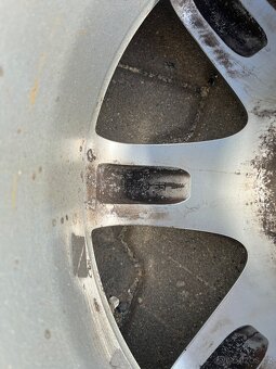 Original 17” kola Honda Civic 8g s pneu 225/45 - 9