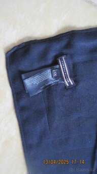 Šála TCHIBO, čepice černá s bambulí LINDEX - 9