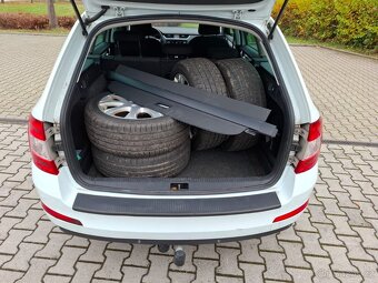 Prodám Škoda Octavia com. 1.6 TDi 77 kW. 4x4 Elegance - 9