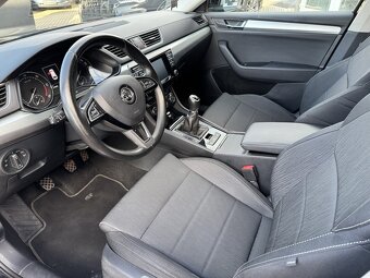 Škoda Superb 2.0TDi Ambition Xenony Navi Digi Klima - 9