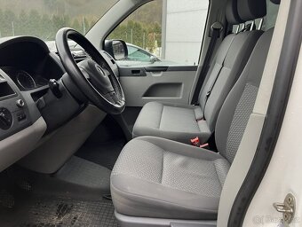 Volkswagen Transporter 2.0 TDi, 9 míst - 9