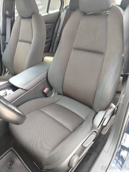 Mazda 3 Comfort+ 2,0 90 kw-Top stav, servis Mazda, 1 maj. - 9