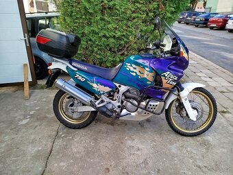 Honda XRV 750 Africa Twin - 9
