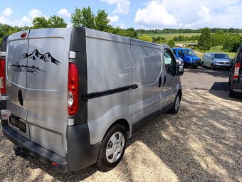 Opel Vivaro 2.0 DCi tažné 3místa - 9