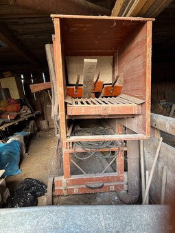 Mlátička na obilí - 9