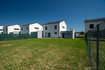 Pronájem RD 4+kk, 183 m2, pozemek 507 m2, garáž, Moravičany - 9