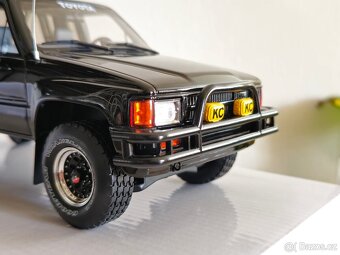Toyota Hilux McFly 1:18 Ottomobile - 9