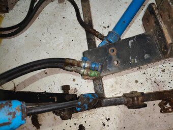 Přední hydraulika - 9