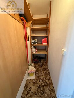 Pronájem bytu 1+1, 41 m2 – tř. Edvarda Beneše - 9