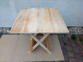 Prodám dřevěný skládací stůl 74,5x75 cm - 9