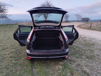 Ford Focus 1.8 TDCi - 9