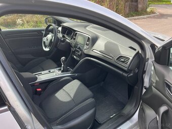 Renault Megane 1,3 TCE Grandtour Limited r.20 32000km - 9