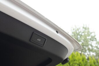 Škoda Superb Combi 2.0 TDI 140kw 4x4 DSG / AJ NA SPLÁTKY / - 9