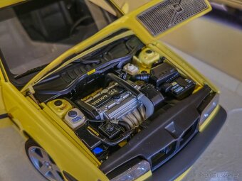 Volvo 850 T5R sedan 1:18 Autoart - 9