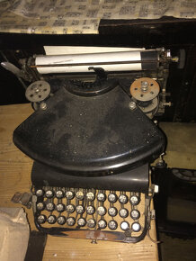 Starožitný psací stroj Oliver, Olympia, ... - 9