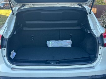 Nissan Qashqai 1.6 Dig-T 120kw N-Connecta 2017 ČR 1m 53600km - 9