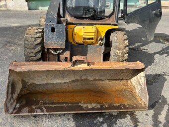 JCB Smykový nakladač - 9