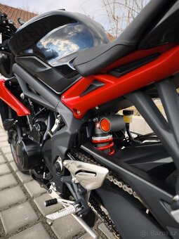 Triumph street triple 675R - 9