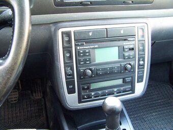 VW SHARAN 2.0 103kw Freestyle - 9