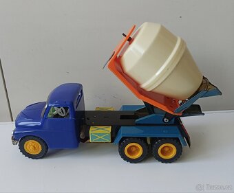 Tatra 138 míchačka KDN stará hračka Kaden - 9