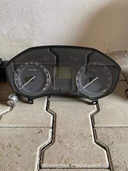 Díly na Octavie - 9