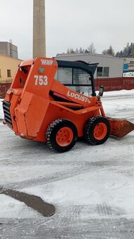 Locust 753 - 9