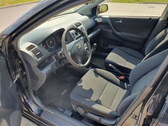 Honda Civic 1.4i nová stk - 9
