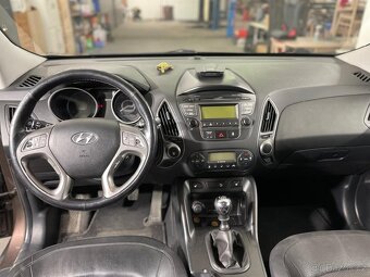 Hyundai ix35-1,6GDi-99kw-druhý majitel v ČR-prav servis - 9