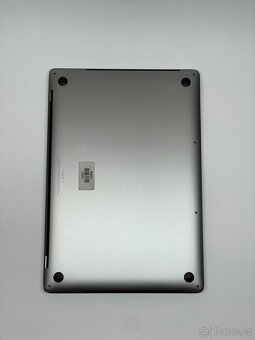 Macbook Pro 16 (2019) + obal v ceně - 9