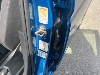 Volkswagen Touran 2.0 TDI 110kW - 9
