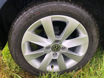 Prodám-Volkswagen UP, 1.0i 55KW, Klimatitace,5dv. - 9