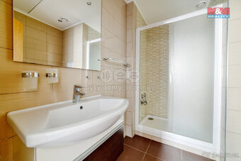 Pronájem bytu 1+kk, 28 m², Mariánské Lázně, ul. Hlavní třída - 9