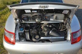 Porsche 911 Carrera - 9