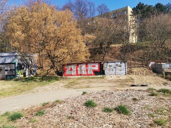 Pronájem skladových prostor – garáže 15m2, ev.č. 00190 - 9