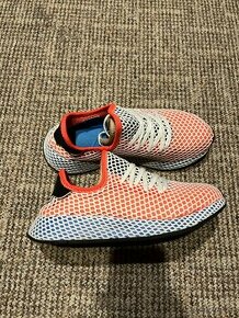 9x Dámské tenisky Adidas Deerupt - 9