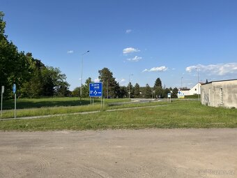 Garáž Pardubice IV s elektřinou a EZS - 9