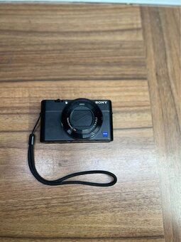 Cyber-Shot DSC-RX100 III digitální kompakt Sony - 9