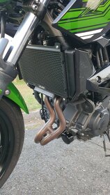 Kawasaki Z400 - 9