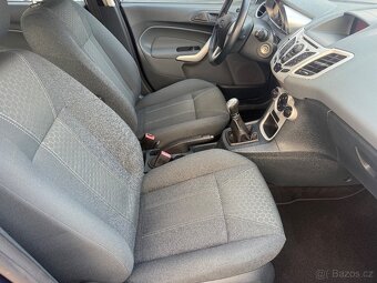 Ford Fiesta 1.2i 60kW/2010/5 dveří / klima/ Výhřev - 9