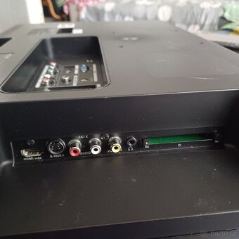 lcd grundig - 9