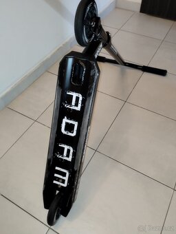 Freestyle koloběžka a přilba - 9