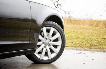 Audi A4 Avant 2.0 TDI quattro 130 kW - 9