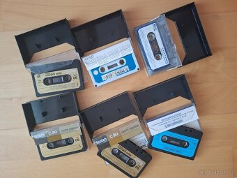 Soubor 24 kusů kazet pro Commodore 64 a VC20 - 9