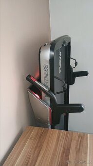 Běžecký pás FLOW FITNESS DTM400i - 9