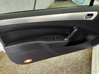 Peugeot 407 3,0 HDi -Kroupy - 9