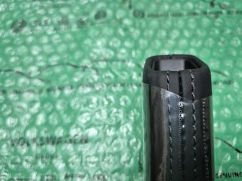 madlo ruční brzdy kožené barva antracit VW Polo VI 2G0711503 - 9