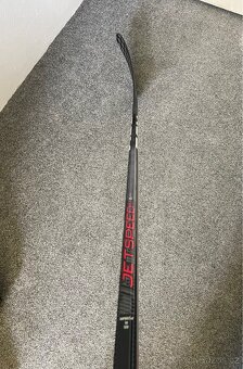 Nová kompozitová hokejka CCM JetSpeed FT6pro, zahnutí pravé - 9